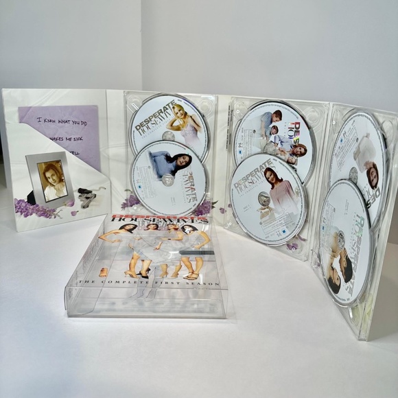 Desperate Housewives Complete 1st Season (Like New) DVD With Bonus Features - Picture 5 of 5